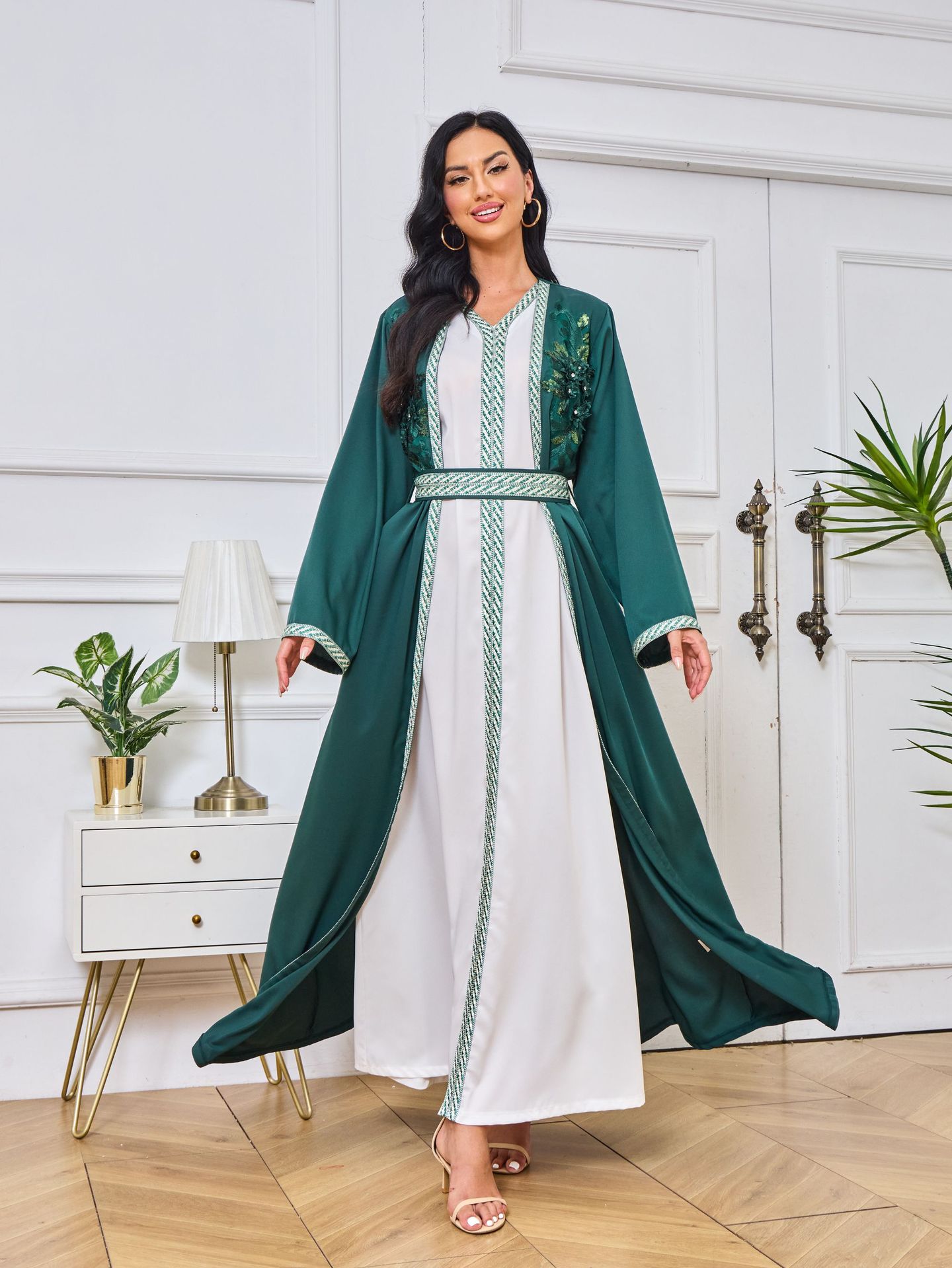 فستان أزياء إسلامية رائعة متواضعة التطريز الأزهار عباية مفتوحة  قفطان تصاميم اللباس