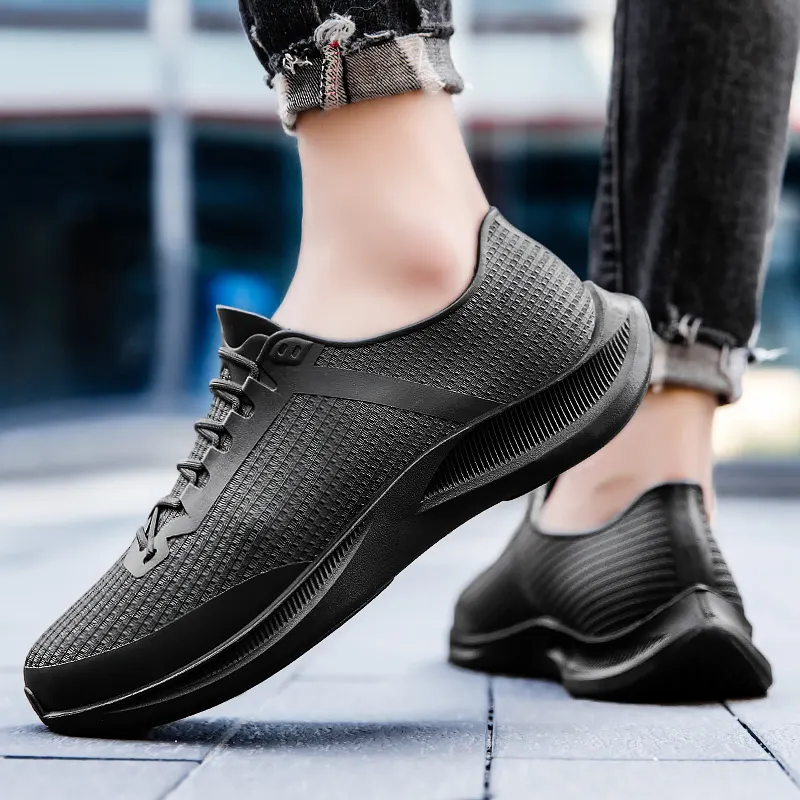 حذاء جديد مقاوم للماء للرجال والنساء أنبوب قصير أنيق أربعة مواسم غير قابل للإنزلاق