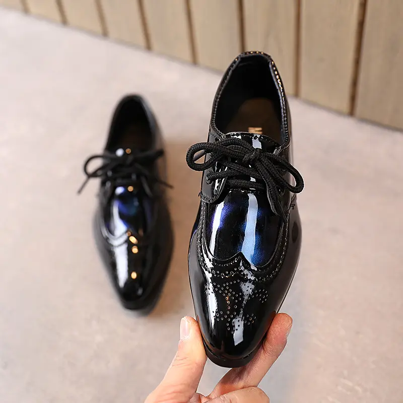 حذاء جلد للرقص للأولاد حذاء جديد أنيق إنجليزي مدبب للأطفال حذاء فردي للطلاب حذاء جلد برباط