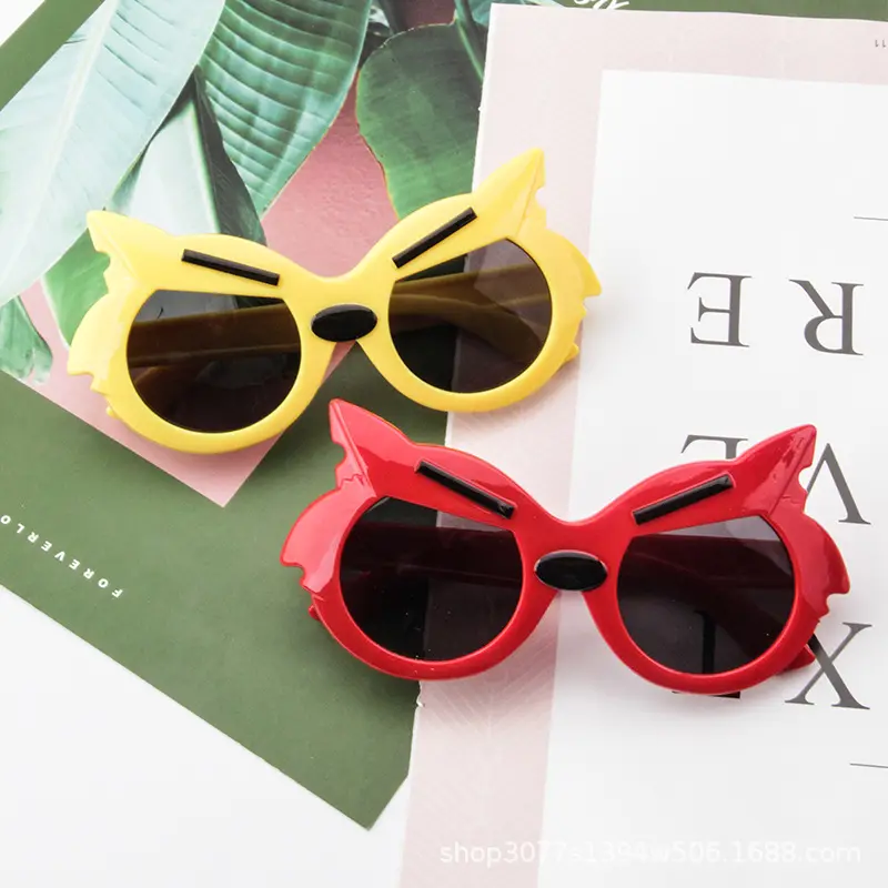 نظارات شمسية مستقطبة على الموضة جديدة  للأطفال نظارات شمسية ذات شكل لطيف وشعار مخصص نظارات شمسية  للأطفال
