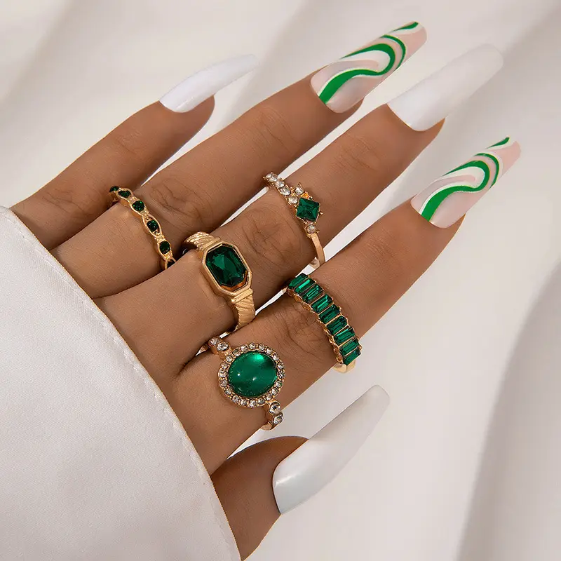  المجموعة كلاسيكية ثعبان الهندسة تصميم أخضر حجر الراين مطعمة الدائري مجموعة للمجوهرات النسائية